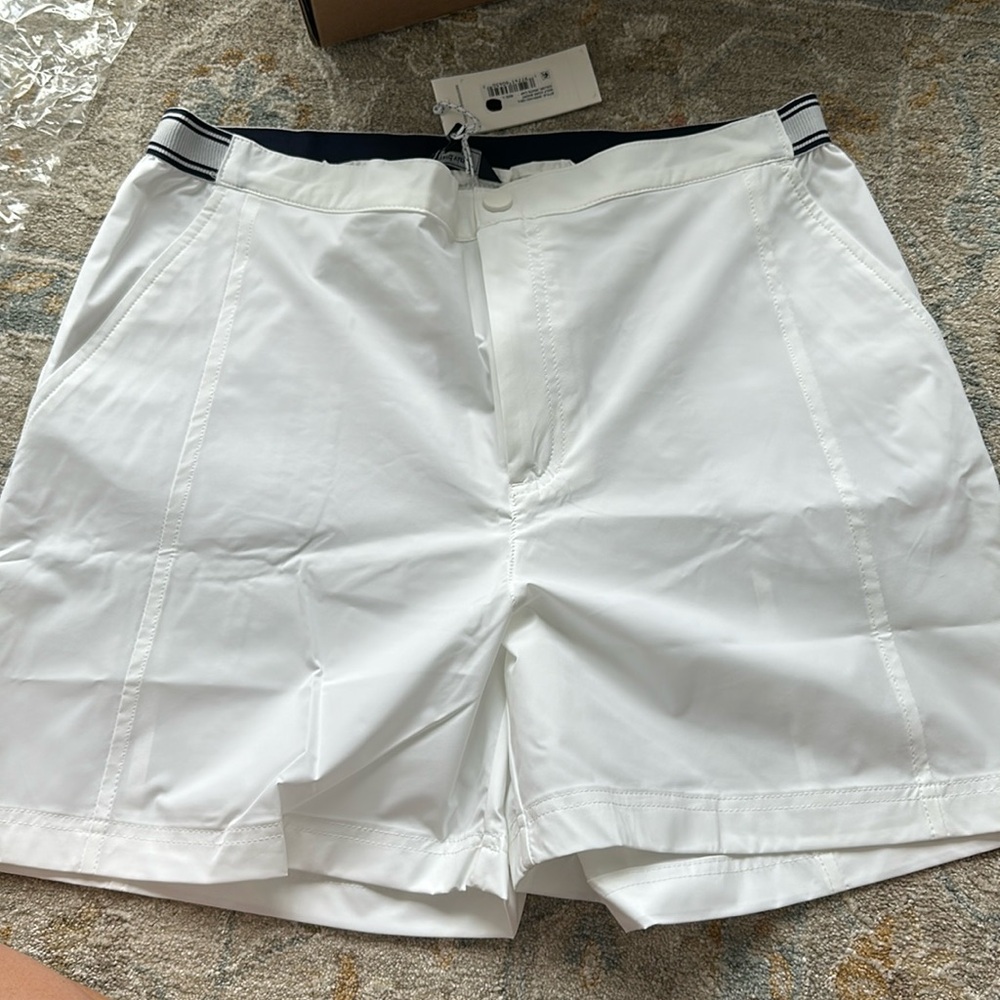 Vineyard vines golf shorts